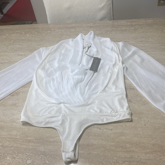 NWT Eva Mendes white bodysuit, sheer sleeves, see measurements in photos. - Picture 6 of 8